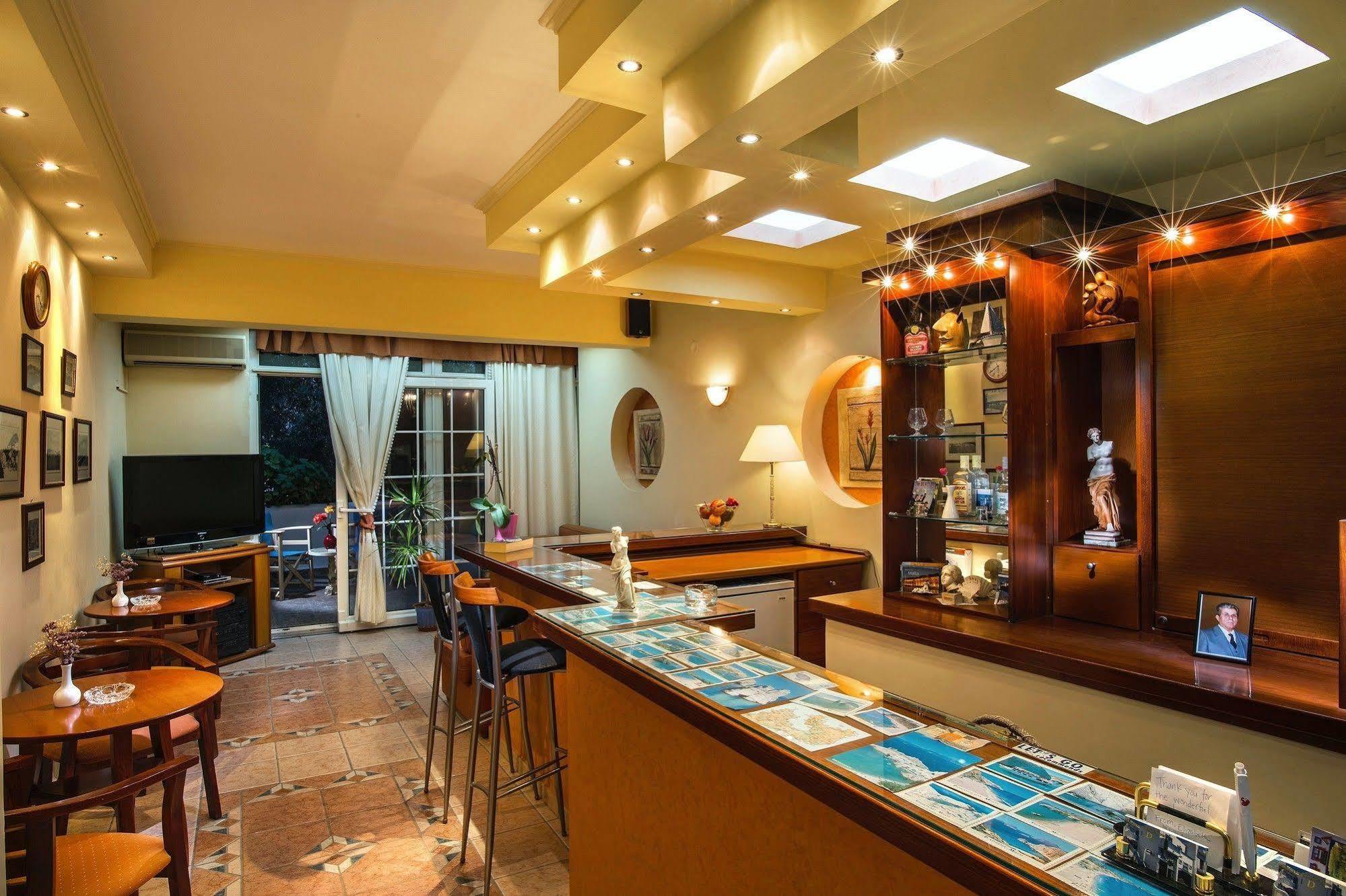 Hotel Dionysis Studios Adamantas  Esterno foto
